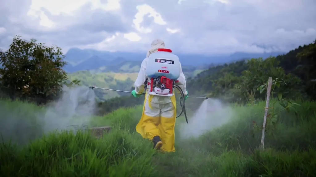 fumigadora de espalda con motor